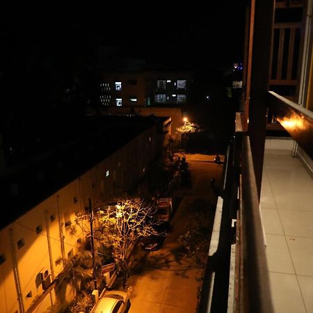 Manora Residency Hotell Pondicherry Exteriör bild