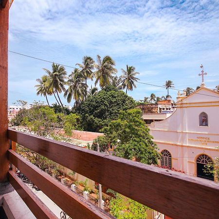 Manora Residency Hotell Pondicherry Exteriör bild
