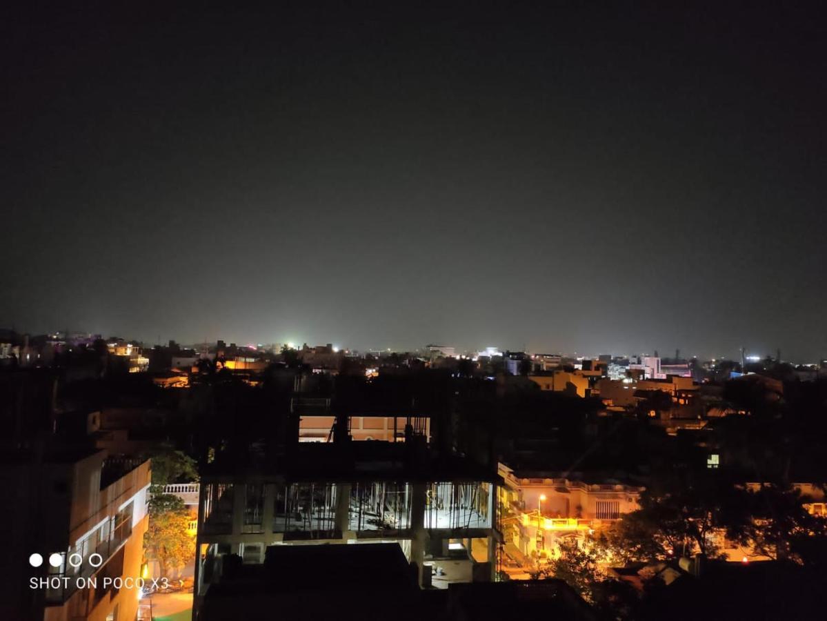 Manora Residency Hotell Pondicherry Exteriör bild