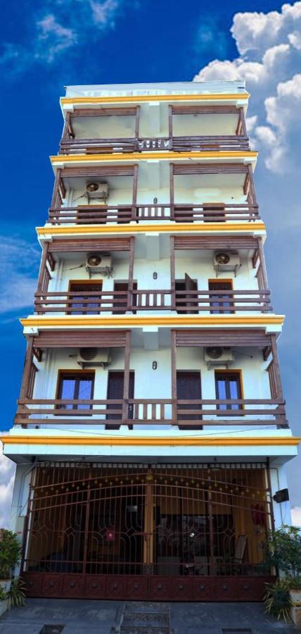 Manora Residency Hotell Pondicherry Exteriör bild