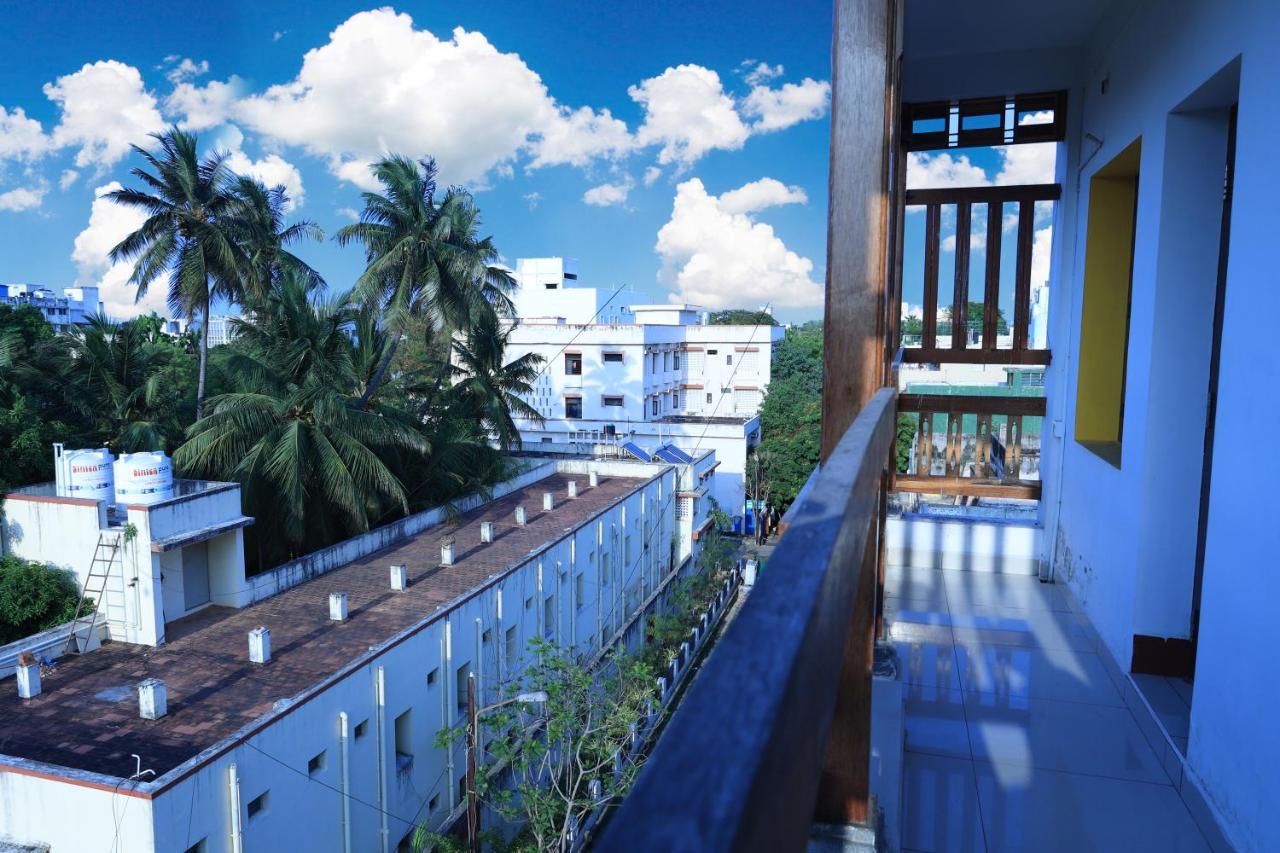 Manora Residency Hotell Pondicherry Exteriör bild