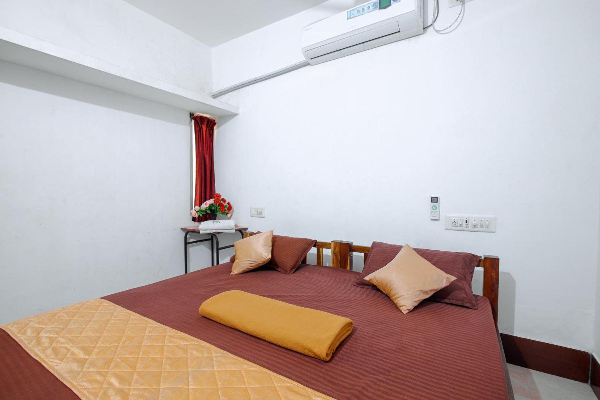 Manora Residency Hotell Pondicherry Exteriör bild