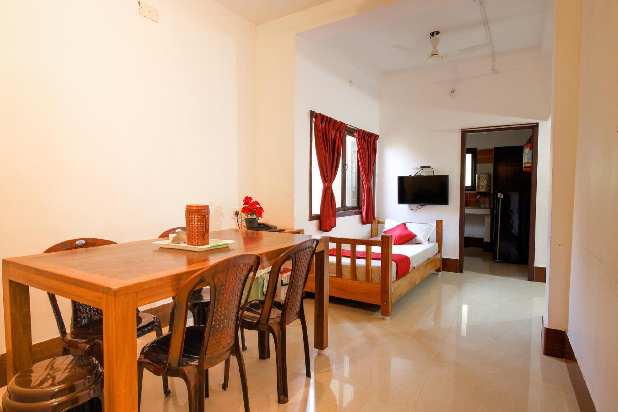 Manora Residency Hotell Pondicherry Exteriör bild