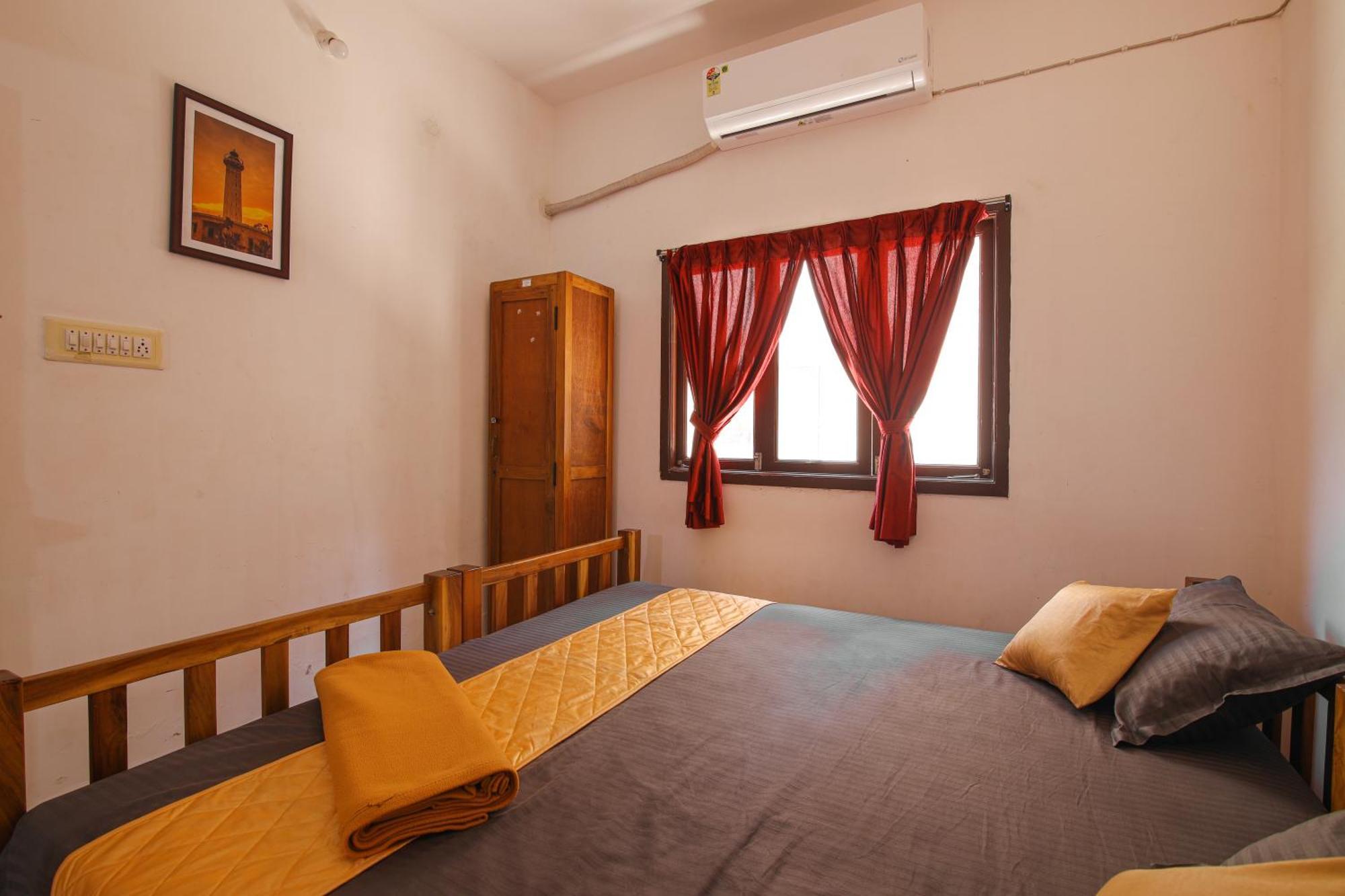 Manora Residency Hotell Pondicherry Exteriör bild