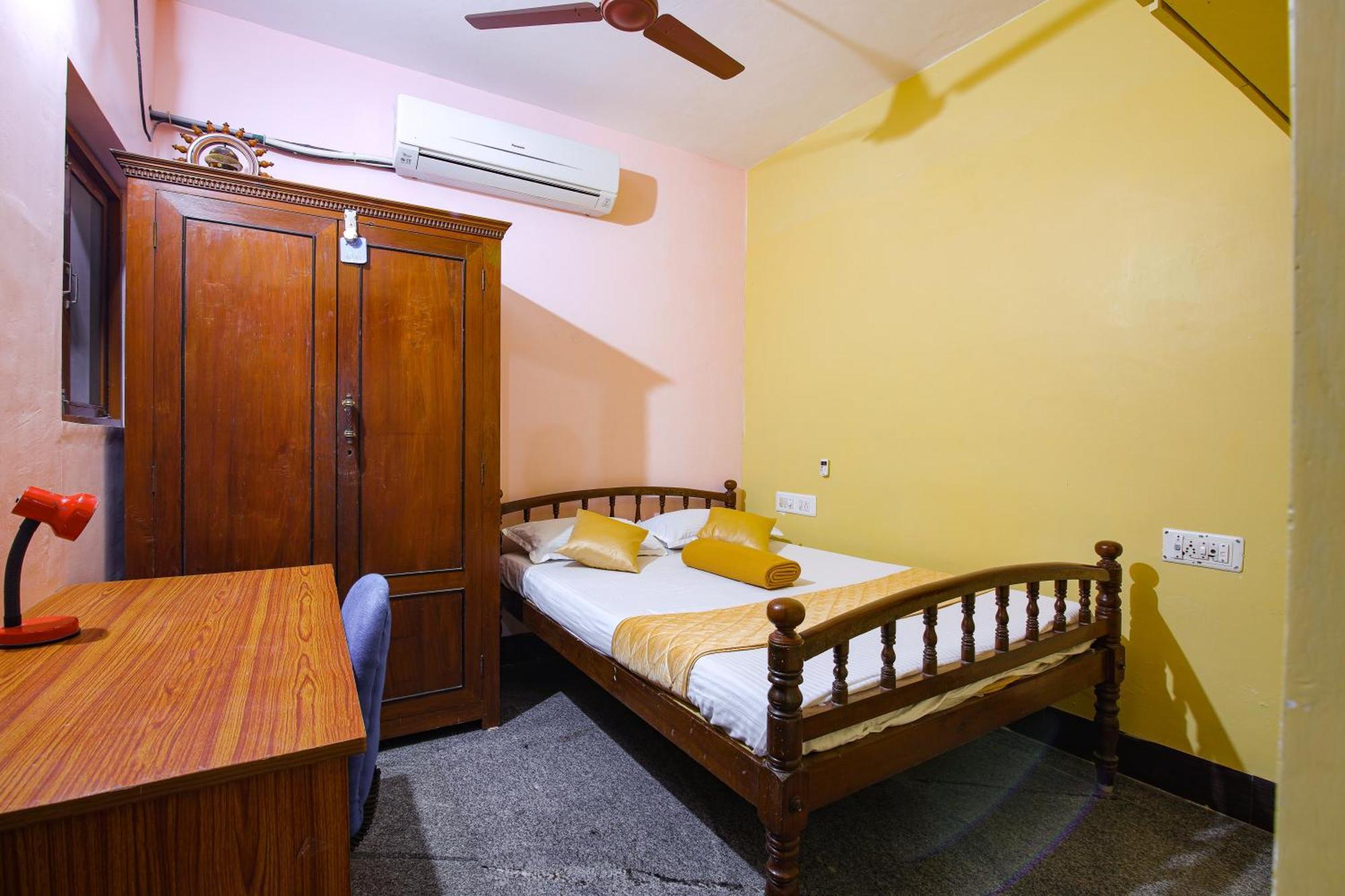 Manora Residency Hotell Pondicherry Exteriör bild