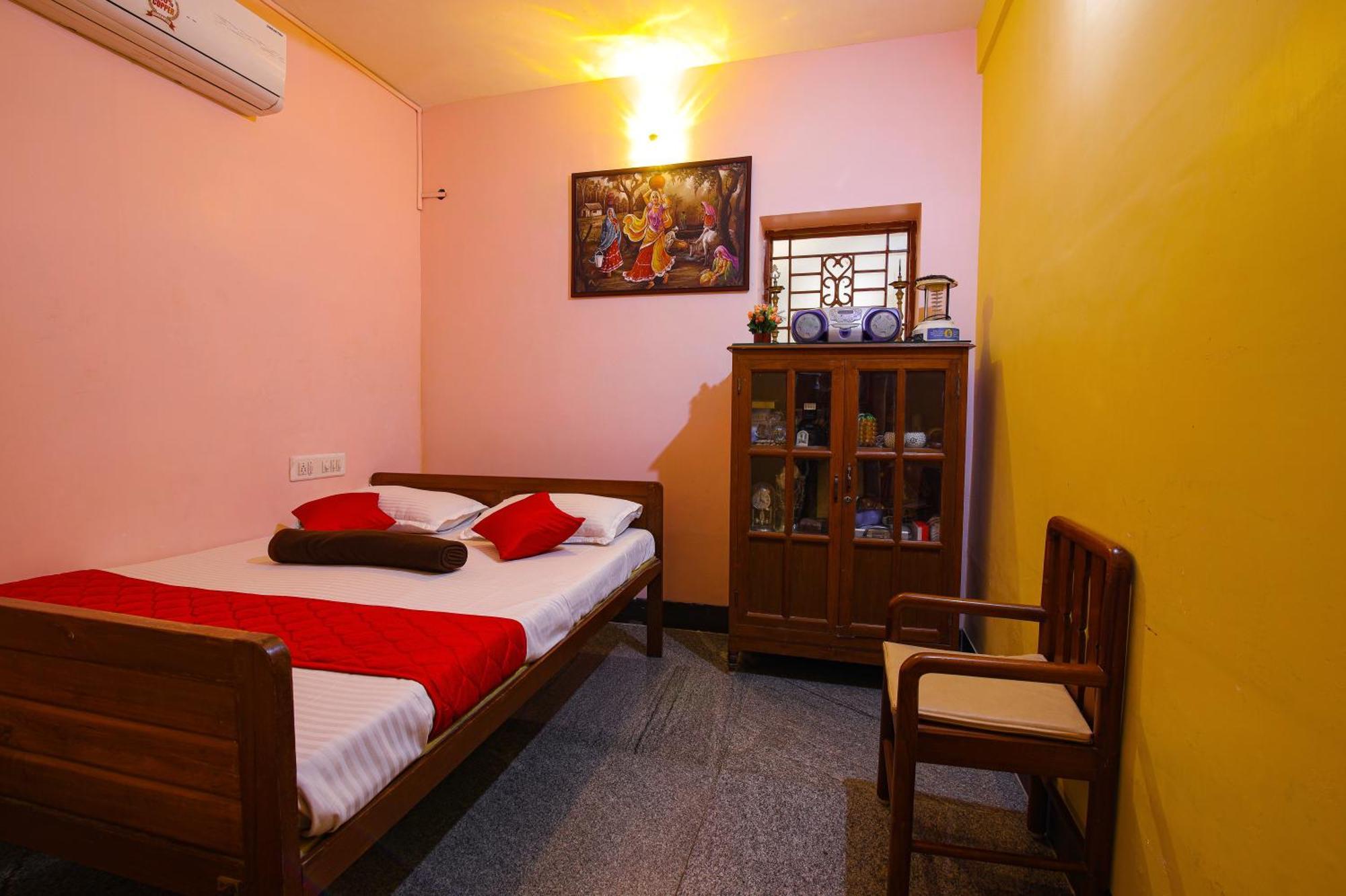 Manora Residency Hotell Pondicherry Exteriör bild