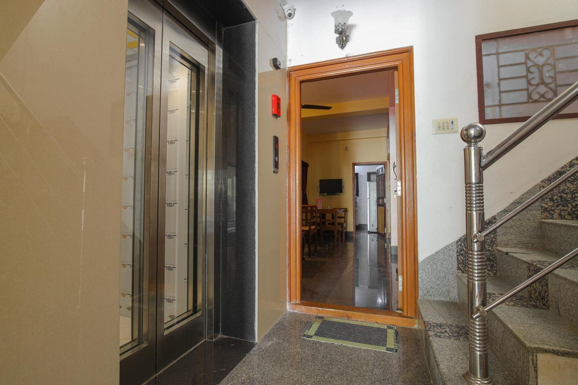 Manora Residency Hotell Pondicherry Exteriör bild