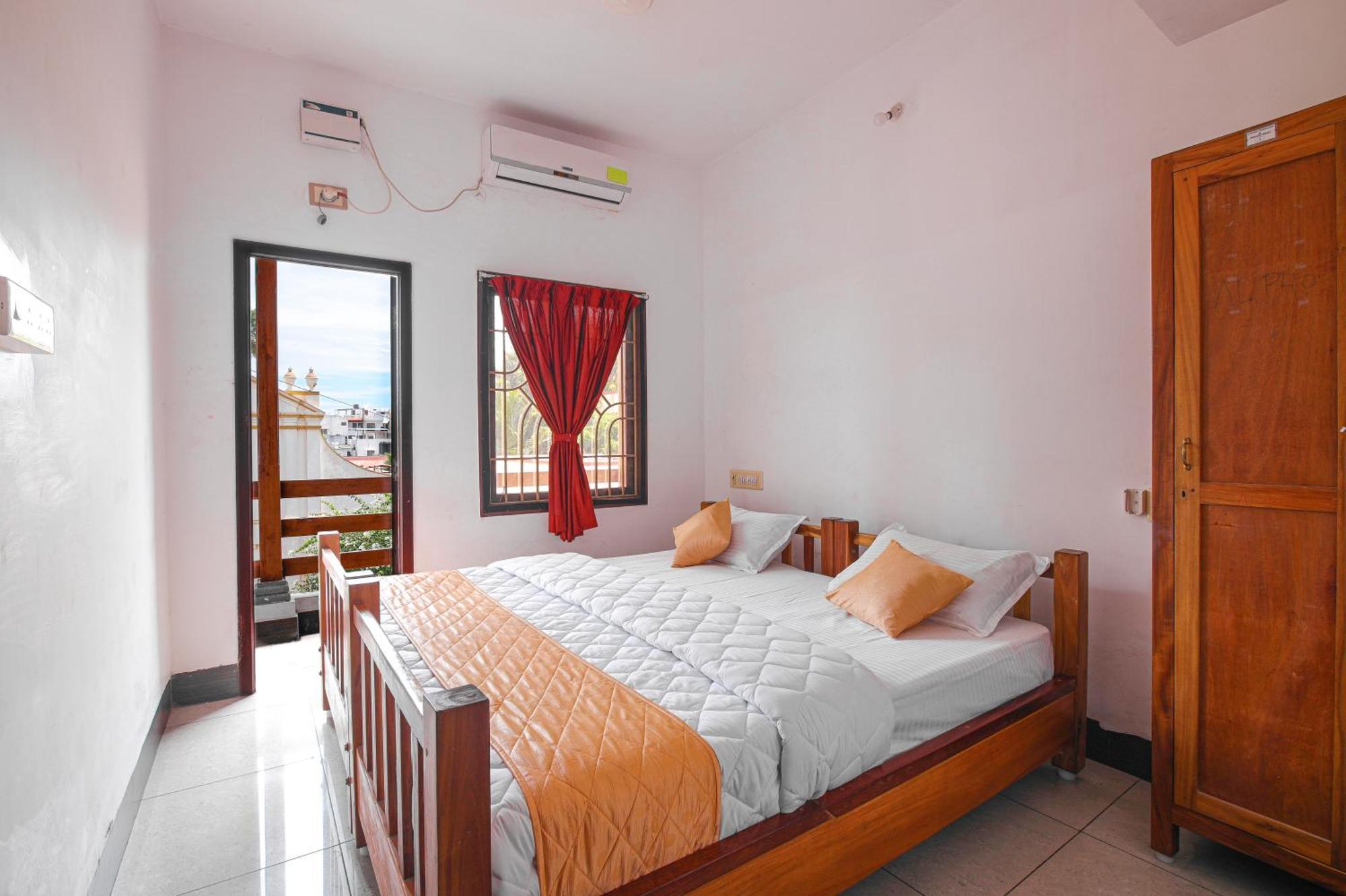 Manora Residency Hotell Pondicherry Exteriör bild